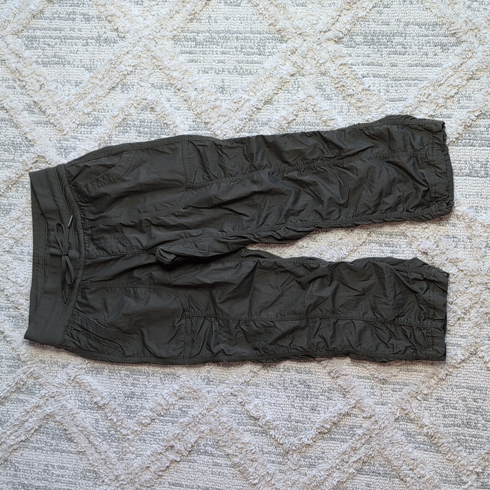 The North Face Olive Jogger Pants with Drawstring Women XS